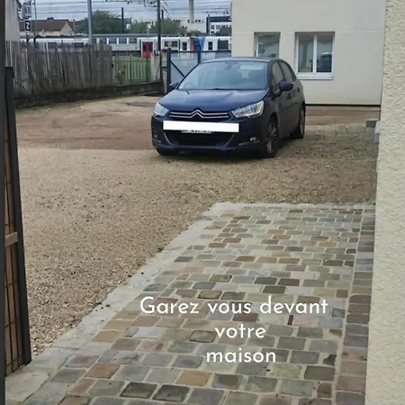Apartment Maison Rdc Et Confort Proche Gare, Parking Prive, Climatisation, 1 Chambre, Capacite 4 *